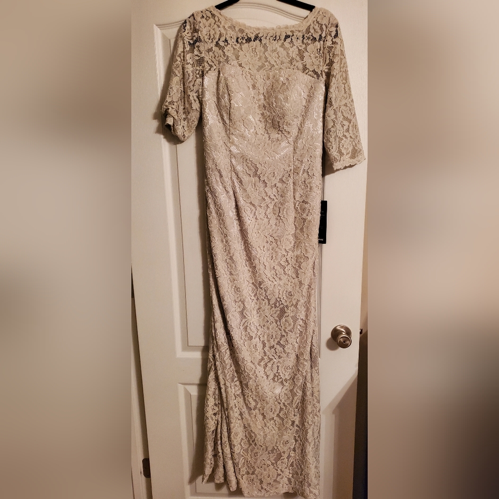 Izilady Mother of the Bride Formal Dress - size 12